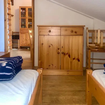 Au Pied Des Pistes